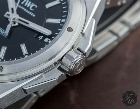 iwc 3239 thickness|Hands.